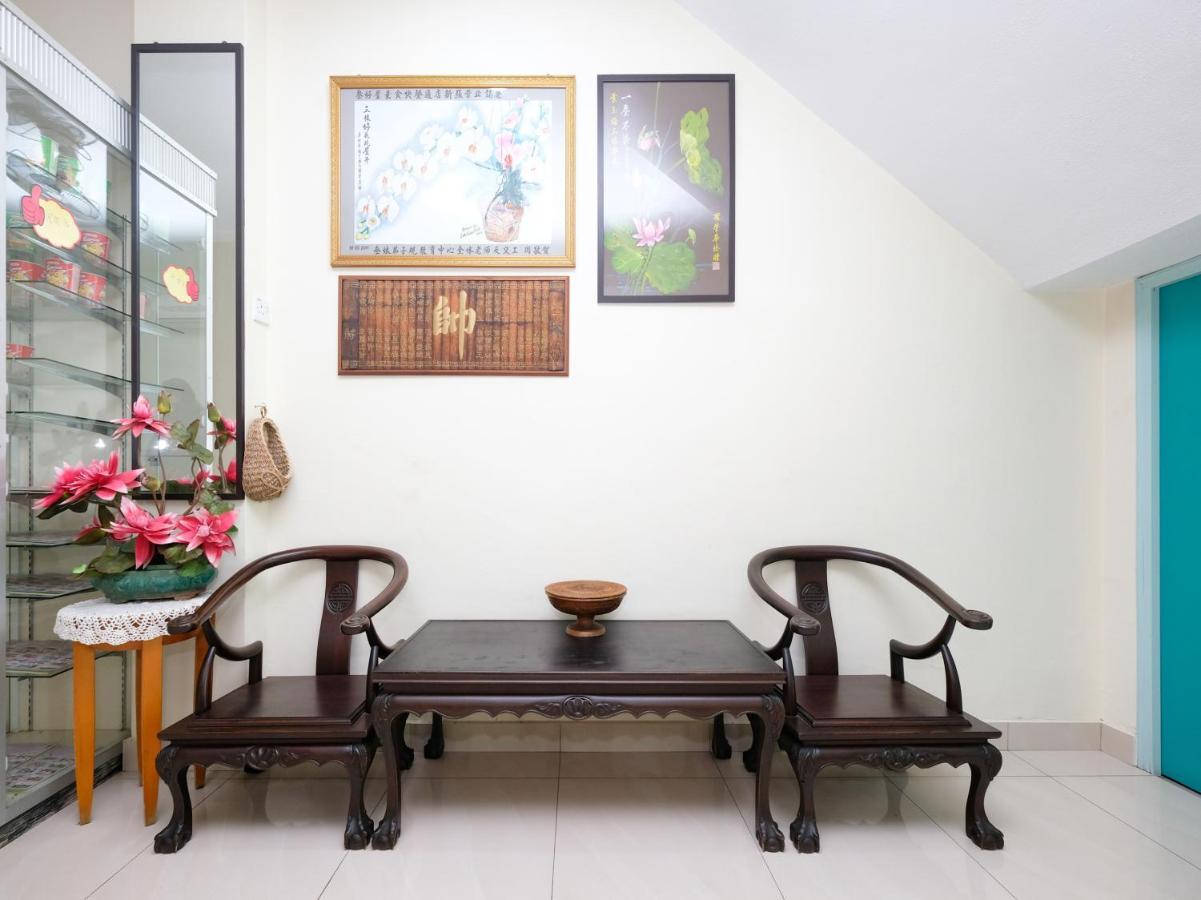 Oyo 89877 Sun Triang Hotel Kampong Kerayong Exterior photo